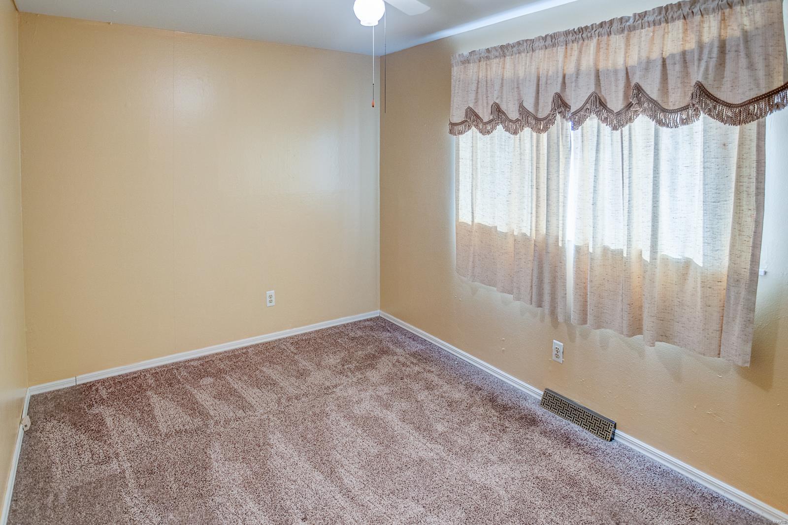 2622 Pontoon Road Granite City, IL 62040 - Photo 15 of 32 Gallery Image 15