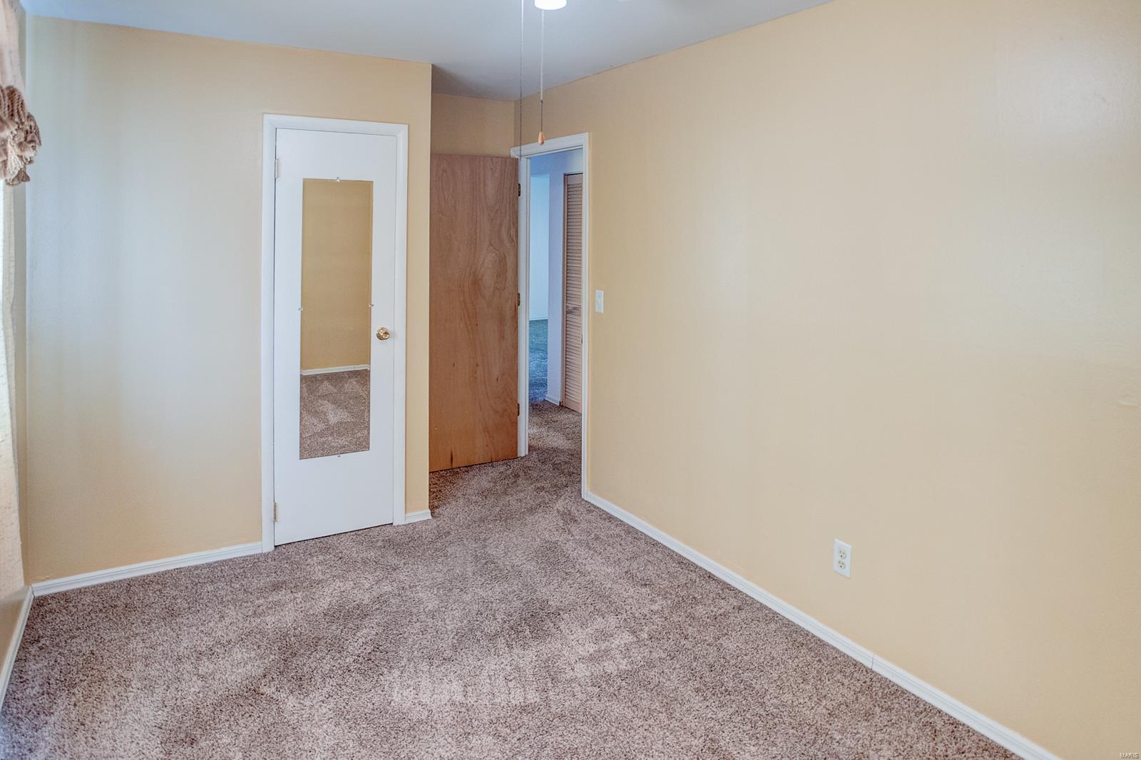2622 Pontoon Road Granite City, IL 62040 - Photo 17 of 32 Gallery Image 17