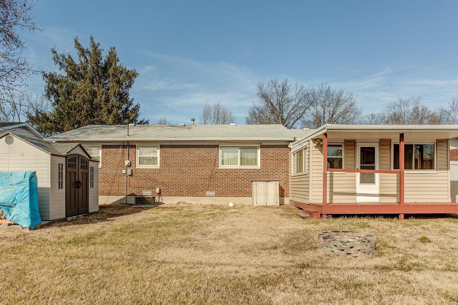 2622 Pontoon Road Granite City, IL 62040 - Photo 26 of 32 Gallery Image 26