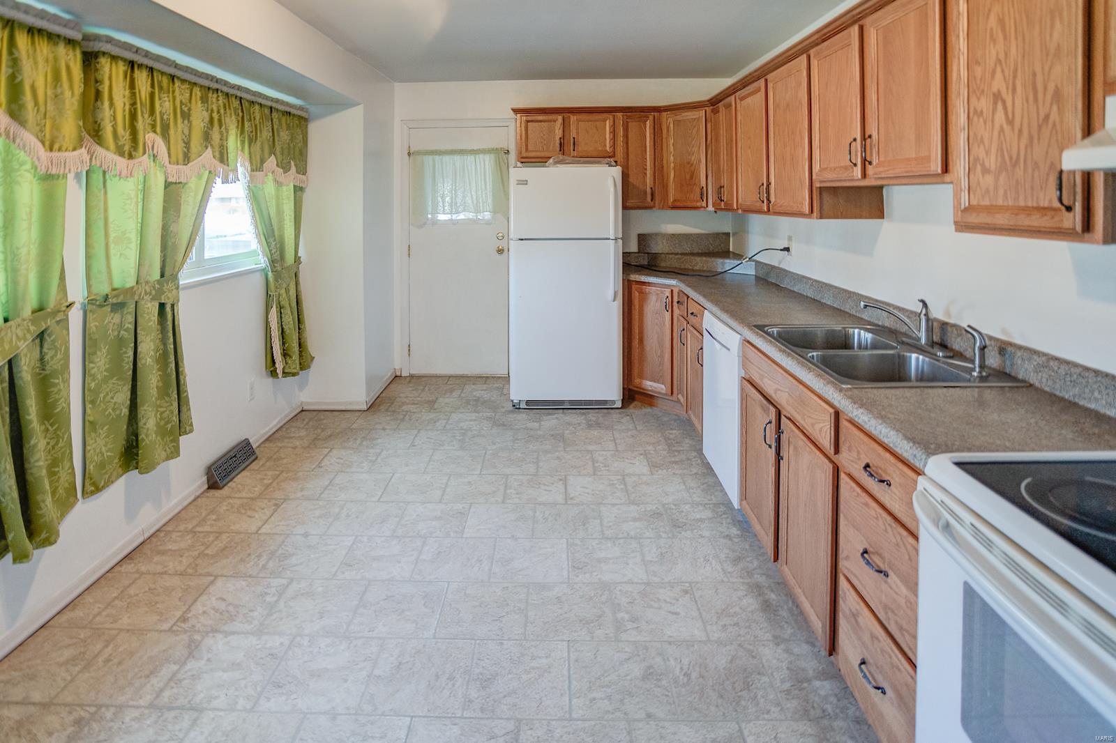 2622 Pontoon Road Granite City, IL 62040 - Photo 8 of 32 Gallery Image 8