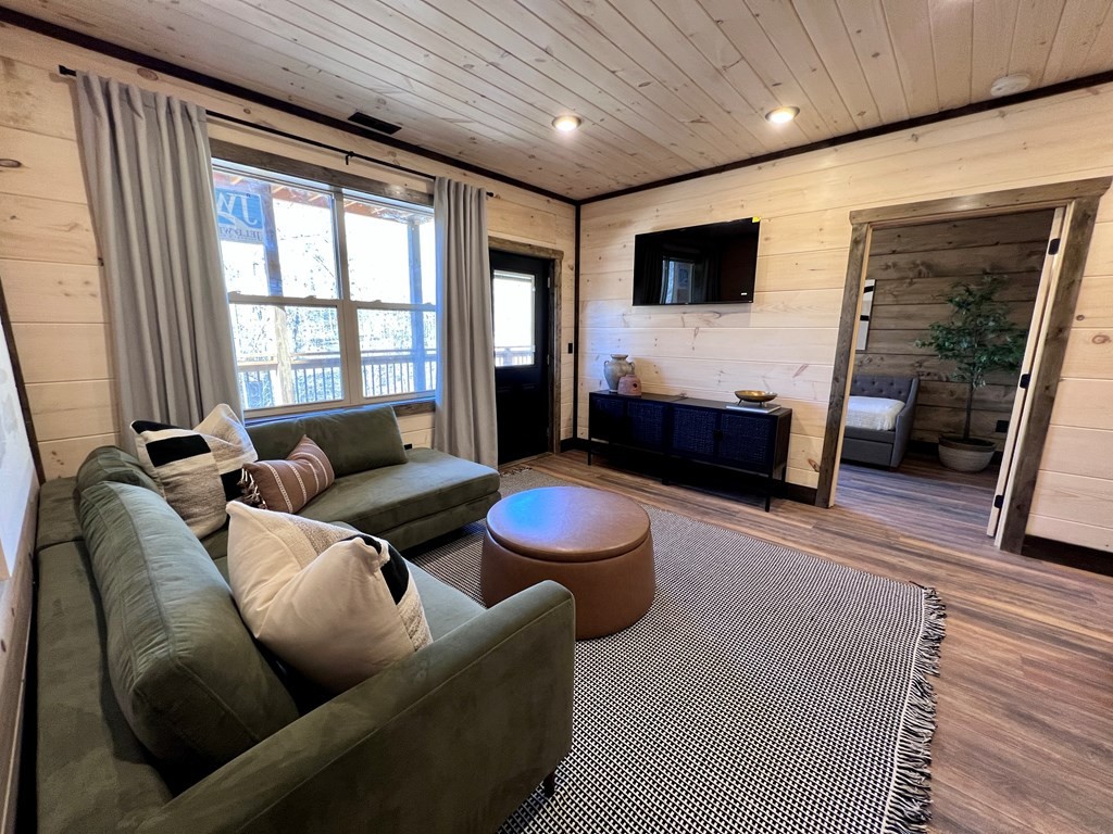 1523 Bluff Ridge Road Sevierville, TN 37876 - Photo 21 of 43 Gallery Image 21