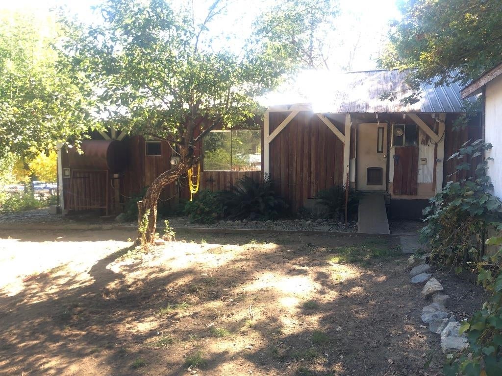 5 Spring Street Happy Camp, CA 96039 - Photo 2 of 26 Gallery Image 2