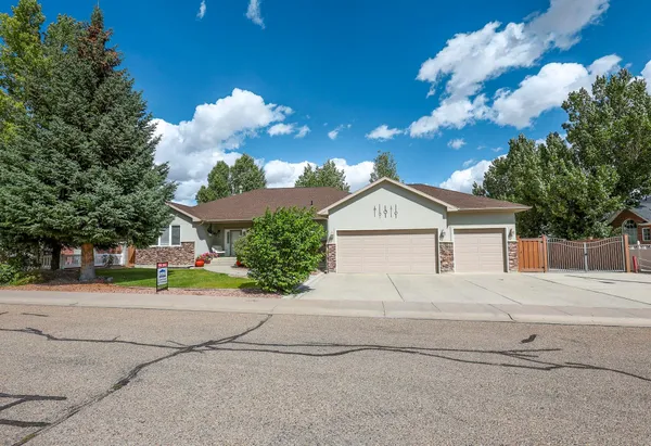 $639,900 | 3001 Driftwood Lane, Rock Springs, WY 82901