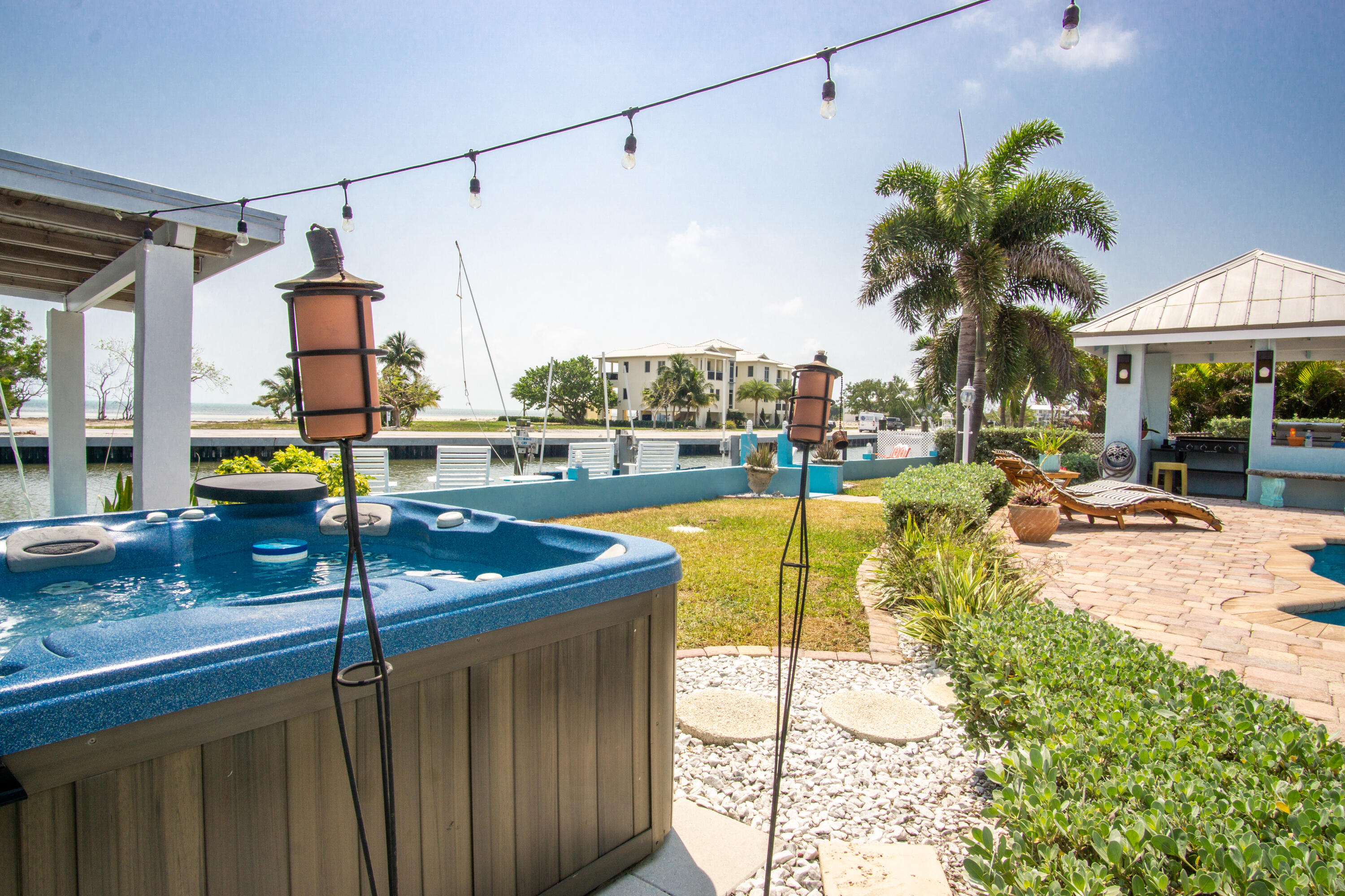 90 Sombrero Beach Road Marathon, FL 33050 - Photo 5 of 42 Hot tub