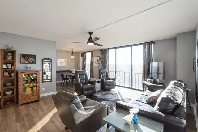 $99,000 | 1800 7th Street, Unit 11C, East Moline, IL 61244