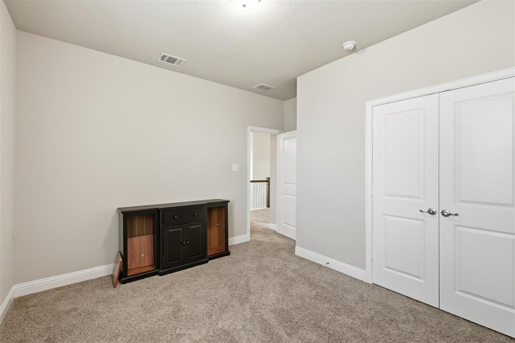 6212 Leatherstem Road Flower Mound, TX 76226 - Photo 23 of 40 Bedroom #3 upstairs
