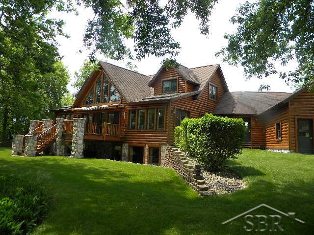 5098 North River Road Freeland, MI 48623 - Photo 3 of 28 31310082-2.JPG