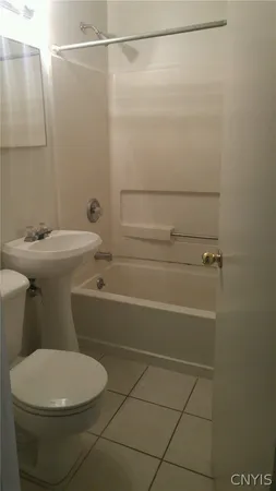 $1,100 | 2600 James Street, Unit 22, Syracuse, NY 13206