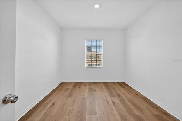 $2,199 | 3346 Lapis Lk Drive, Zephyrhills, FL 33541