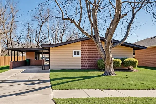 $219,000 | 302 Meadow Drive, Gainesville, TX 76240