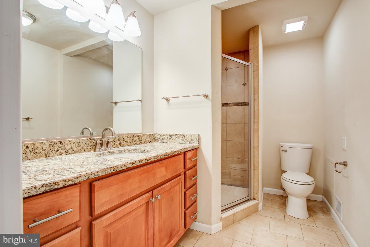 1700 Beaver Circle Reston, VA 20190 - Photo 21 of 30 Bath (Master)