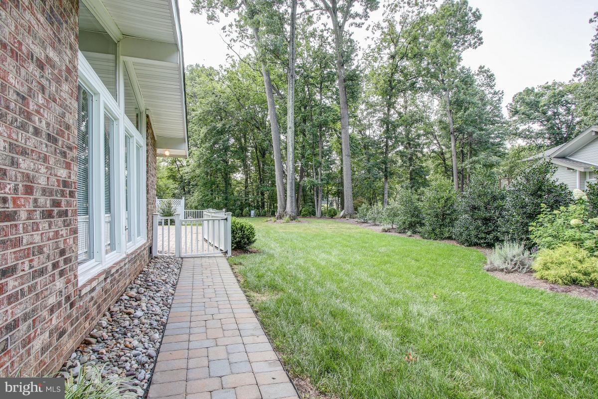 1700 Beaver Circle Reston, VA 20190 - Photo 26 of 30 Exterior (General)