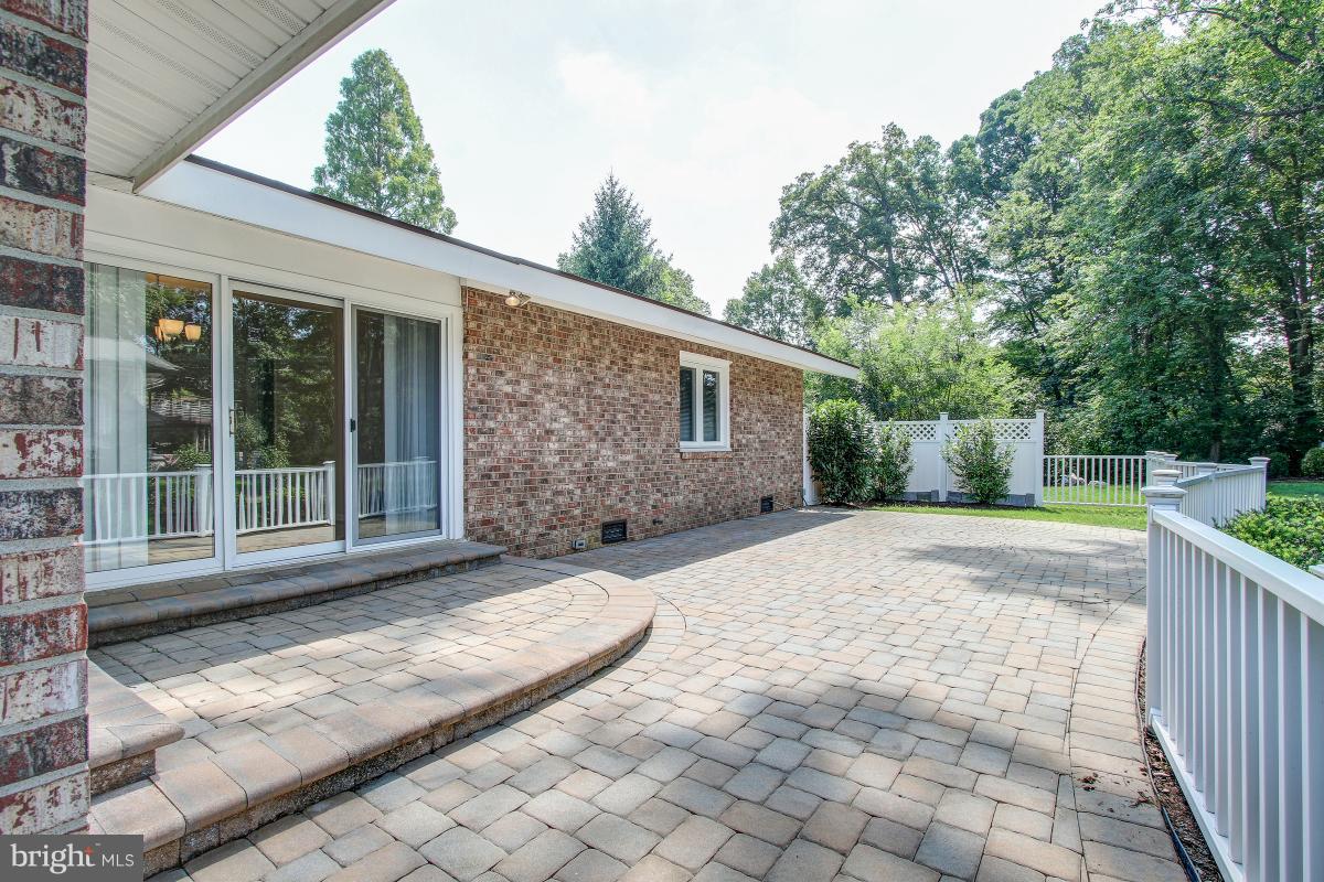 1700 Beaver Circle Reston, VA 20190 - Photo 28 of 30 Exterior (General)