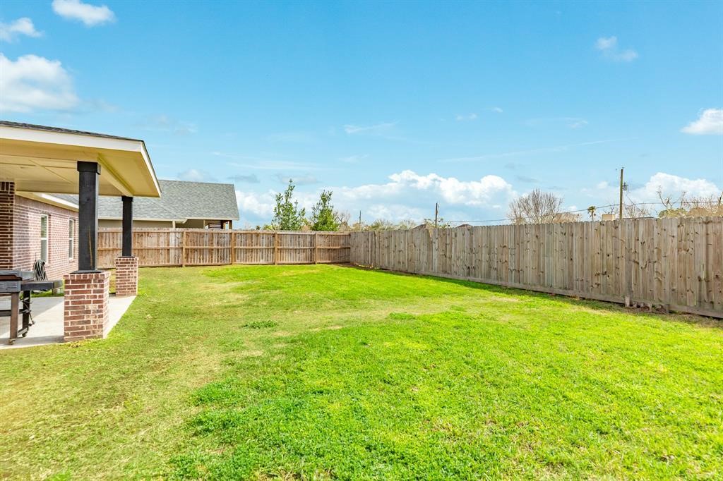 628 Greystone Lane Angleton, TX 77515 - Photo 33 of 33 a view of outdoor space and yard