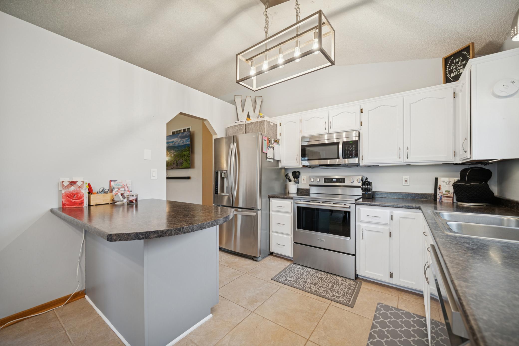 4451 57th Street Northwest Rochester, MN 55901 - Photo 9 of 22 Gallery Image 9