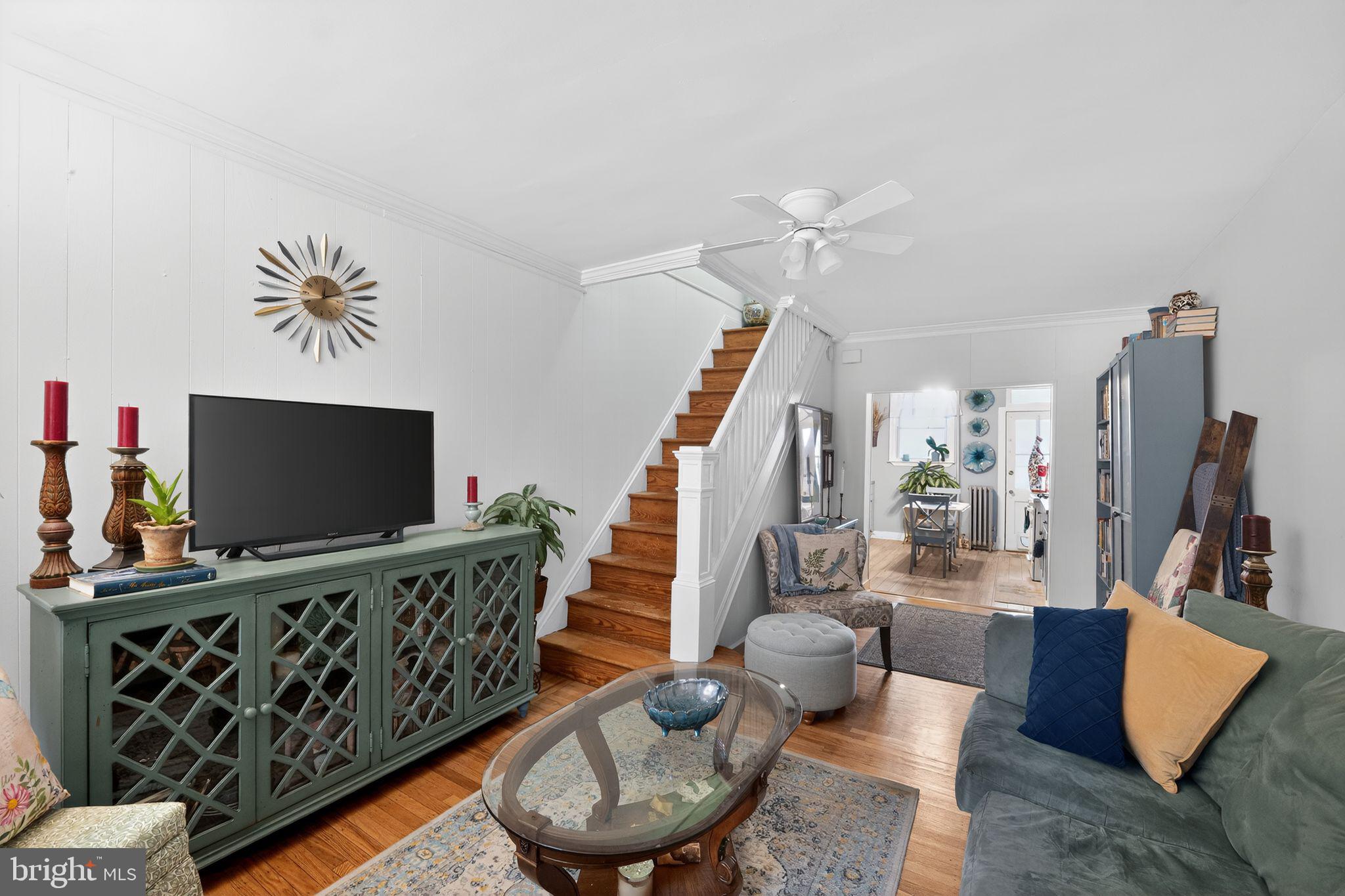 1120 Roland Heights Avenue Baltimore, MD 21211 - Photo 4 of 17 Living room