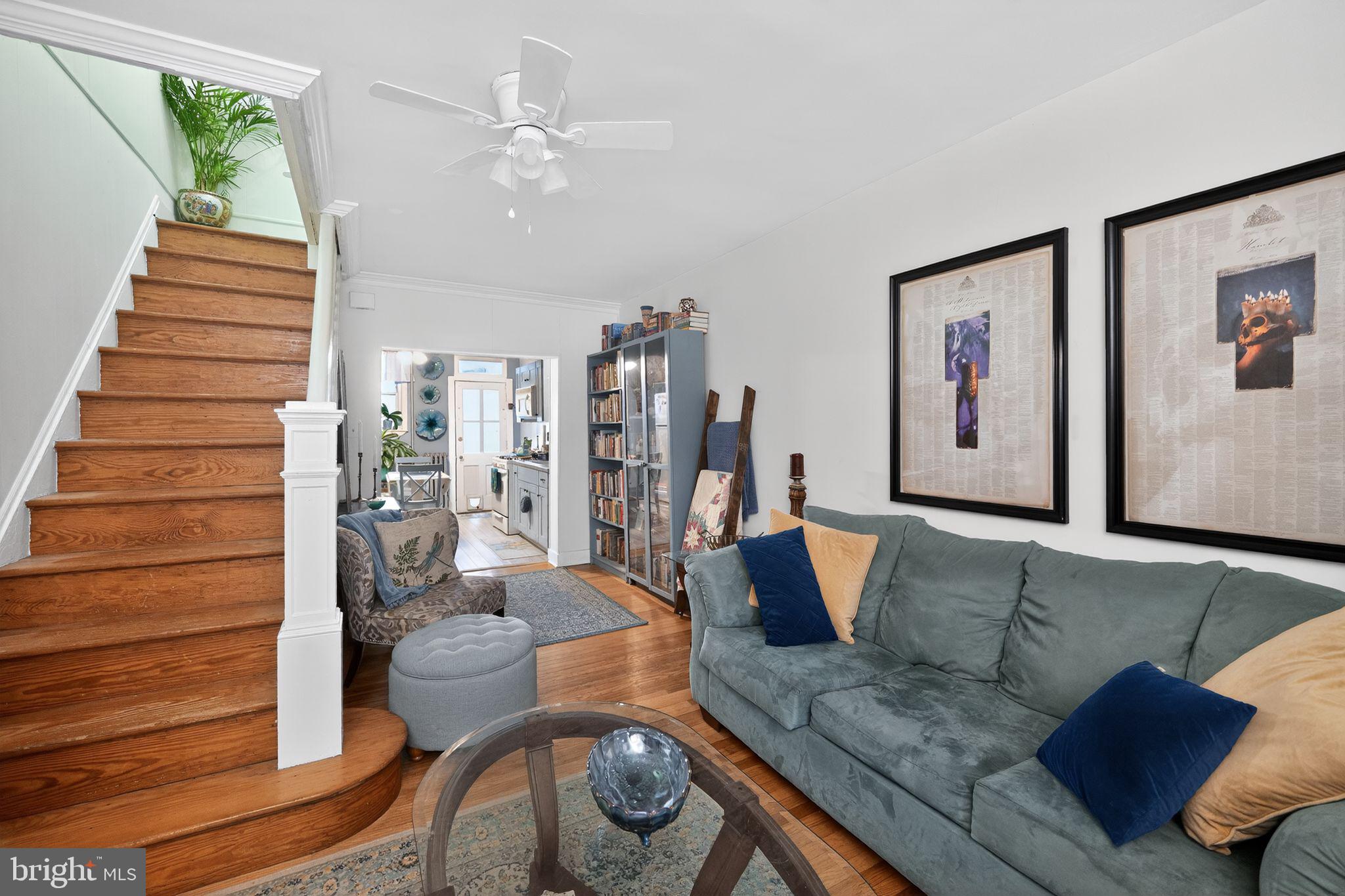 1120 Roland Heights Avenue Baltimore, MD 21211 - Photo 6 of 17 Living room
