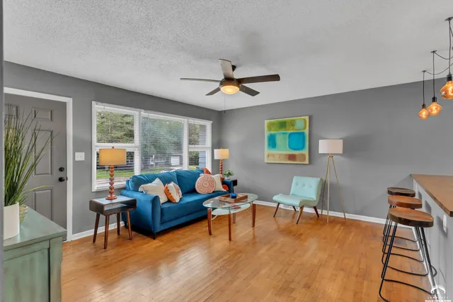 $274,500 | 1620 West 20th Terrace, Lawrence, KS 66046