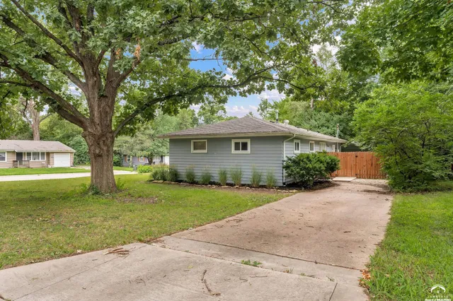 $274,500 | 1620 West 20th Terrace, Lawrence, KS 66046