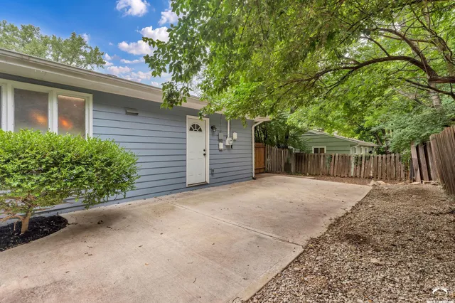 $274,500 | 1620 West 20th Terrace, Lawrence, KS 66046