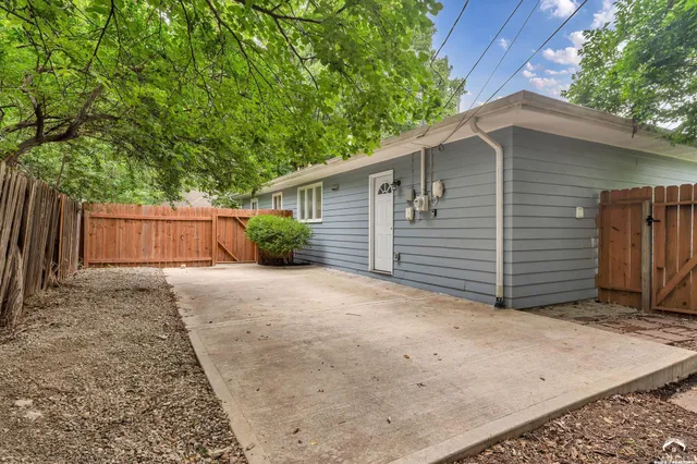 $274,500 | 1620 West 20th Terrace, Lawrence, KS 66046