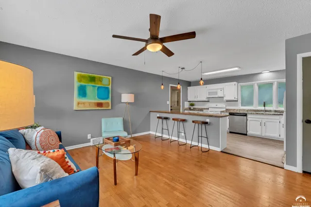 $274,500 | 1620 West 20th Terrace, Lawrence, KS 66046