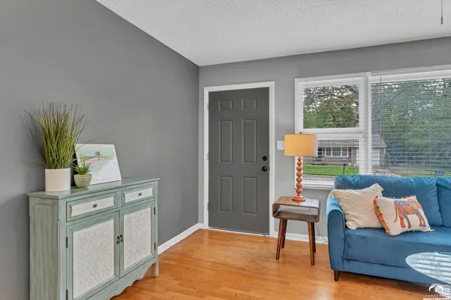 $274,500 | 1620 West 20th Terrace, Lawrence, KS 66046