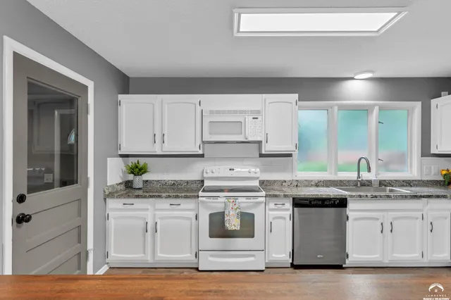 $274,500 | 1620 West 20th Terrace, Lawrence, KS 66046