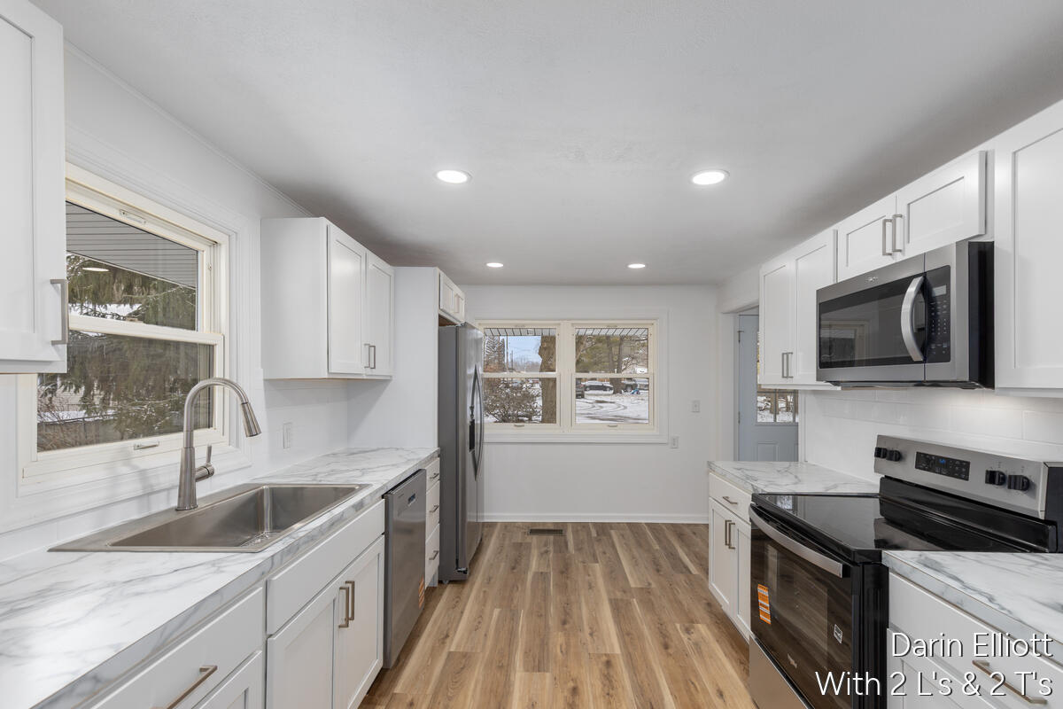 2110 Worden Street Lansing, MI 48910 - Photo 12 of 37 2110-Worden_010