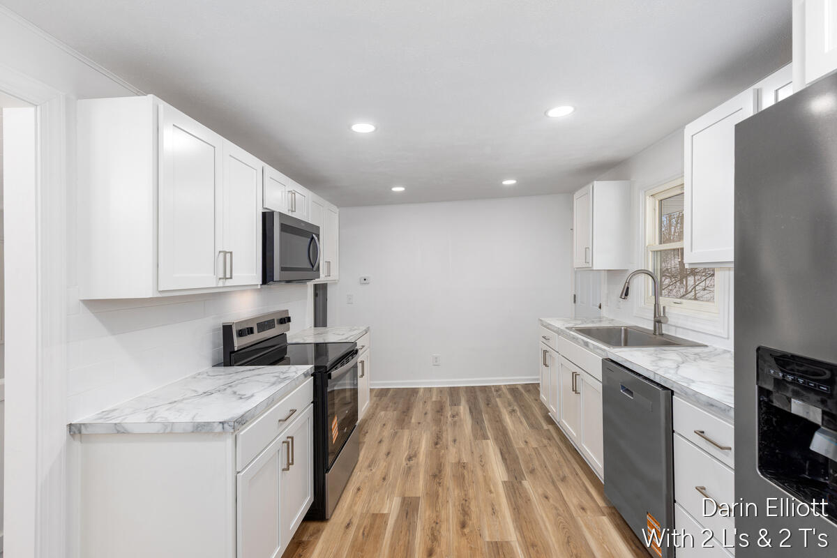 2110 Worden Street Lansing, MI 48910 - Photo 14 of 37 2110-Worden_012