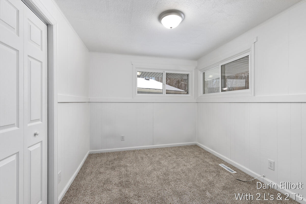 2110 Worden Street Lansing, MI 48910 - Photo 18 of 37 2110-Worden_015