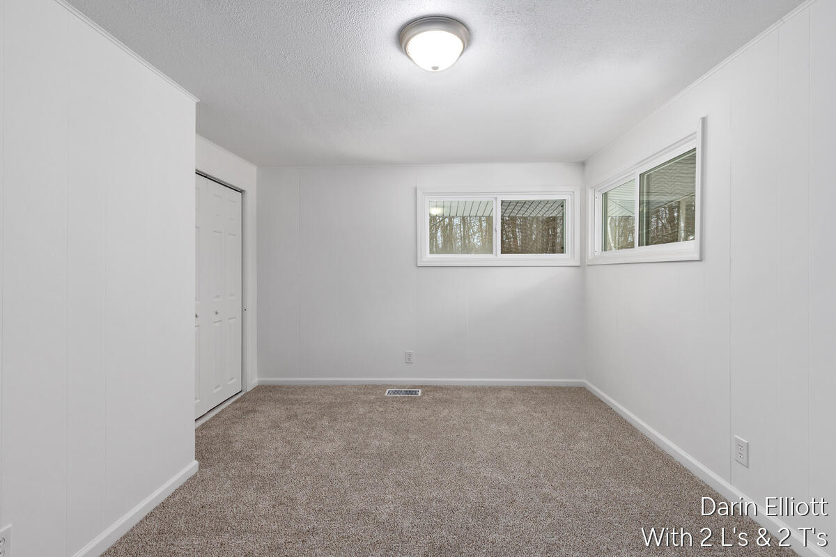 2110 Worden Street Lansing, MI 48910 - Photo 21 of 37 2110-Worden_014