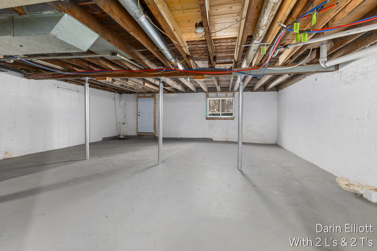 2110 Worden Street Lansing, MI 48910 - Photo 22 of 37 2110-Worden_020