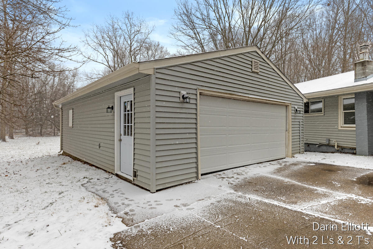 2110 Worden Street Lansing, MI 48910 - Photo 25 of 37 2110-Worden_030