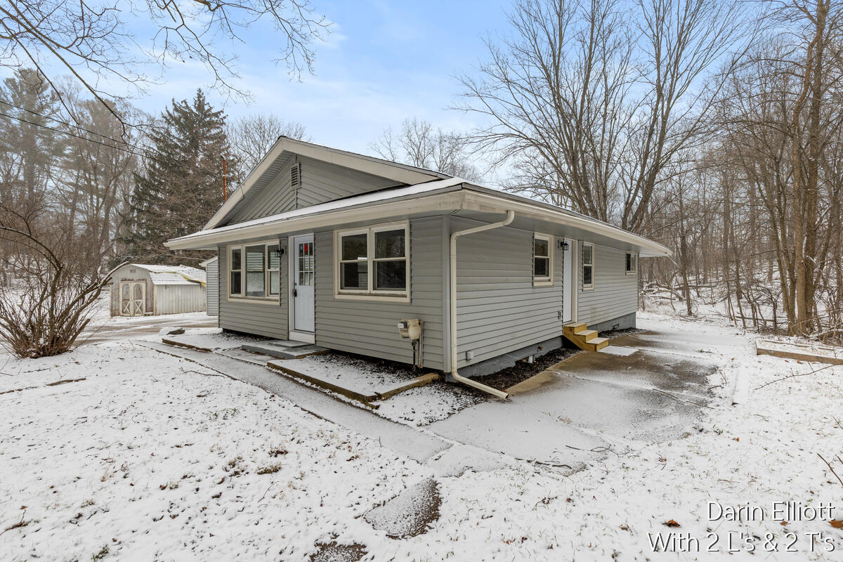 2110 Worden Street Lansing, MI 48910 - Photo 6 of 37 2110-Worden_004