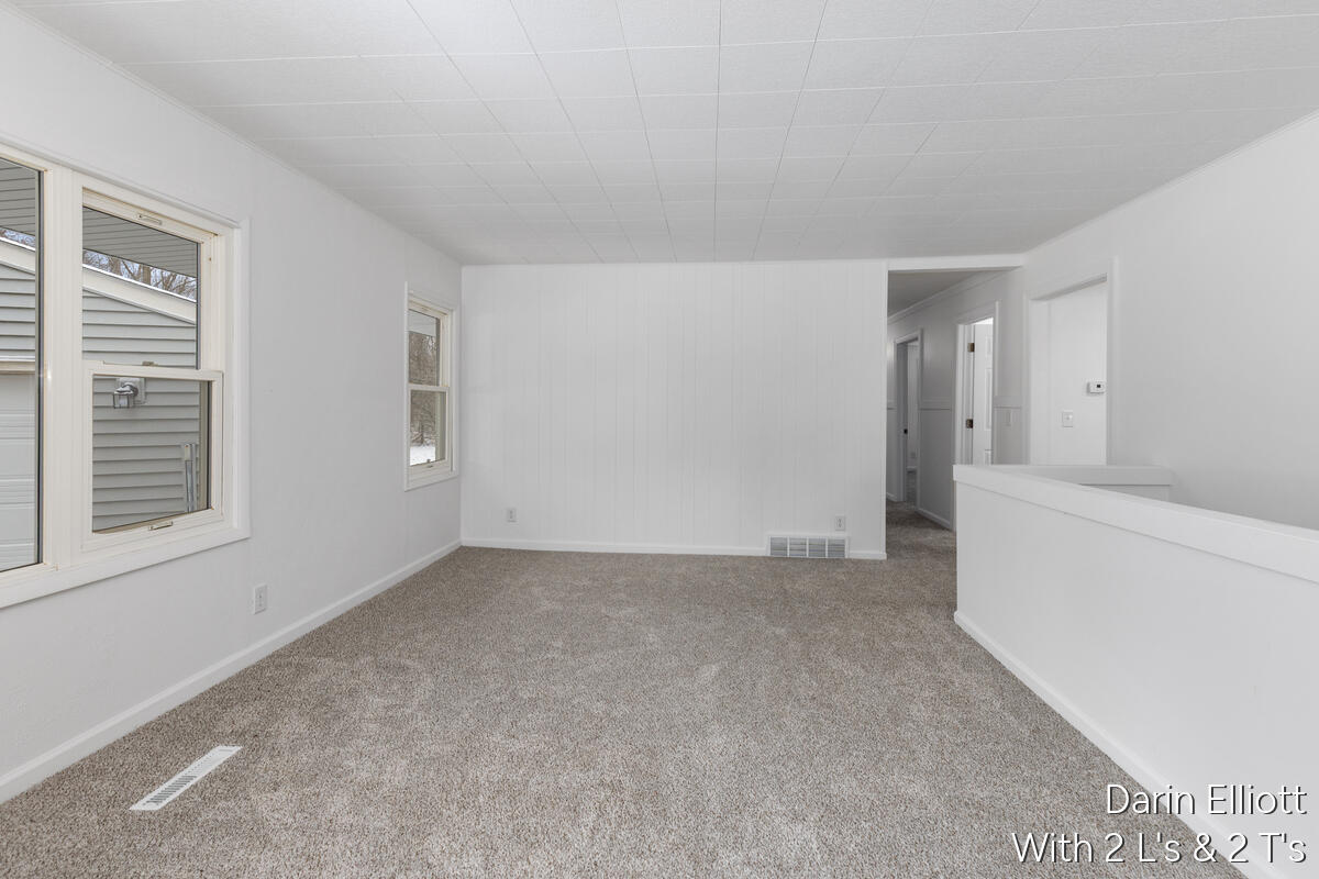 2110 Worden Street Lansing, MI 48910 - Photo 10 of 37 2110-Worden_008