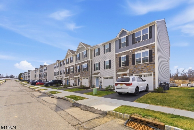 6 Limestone Boulevard, Unit 6 Washington, NJ 07882 - Photo 3 of 40