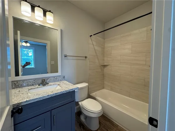 $2,100 | 203 Brentwood Drive East, Unit 76, College Station, TX 77840