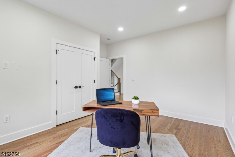 318 Halsey Road Parsippany, NJ 07054 - Photo 27 of 48 Gallery Image 27