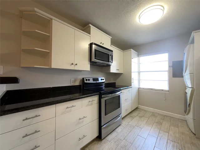 $1,575 | 1502 Heights Boulevard, Unit 4, Houston, TX 77008