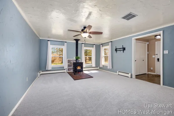 $385,000 | 4011 Buttrick Avenue Southeast, Ada, MI 49301