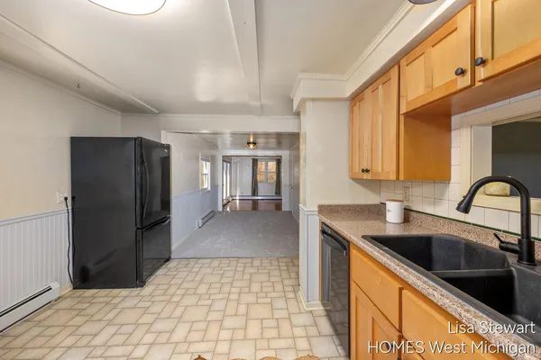 $385,000 | 4011 Buttrick Avenue Southeast, Ada, MI 49301