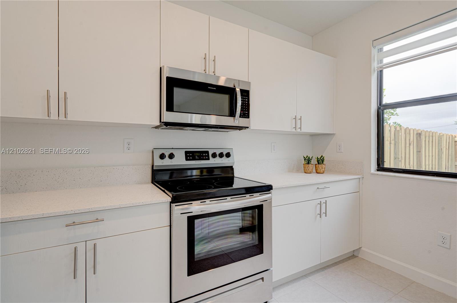 13100 Southwest 232nd Terrace Homestead, FL 33032 - Photo 7 of 24 Gallery Image 7