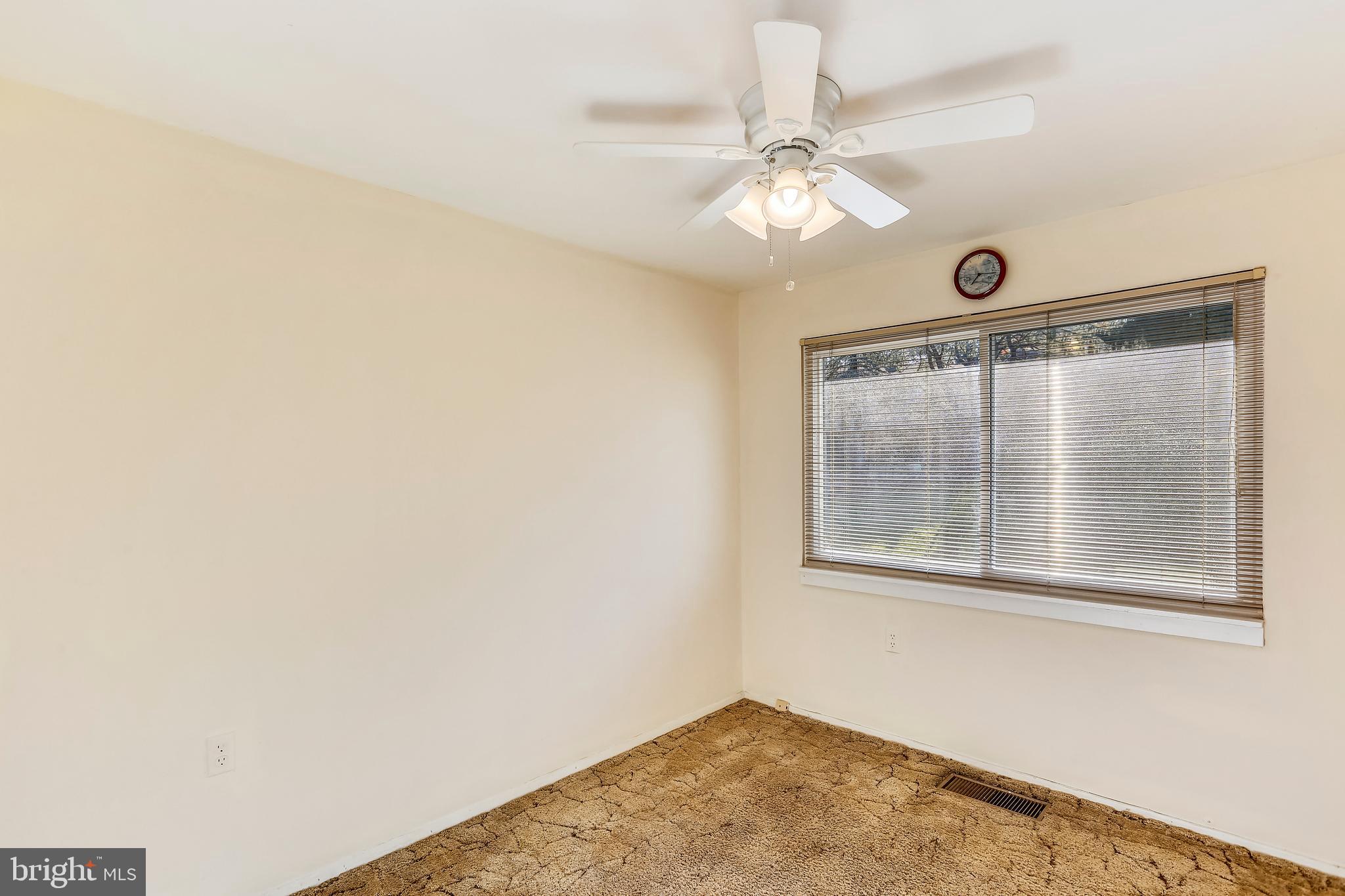 9452 Horizon Run Road, Unit 14 Gaithersburg, MD 20886 - Photo 12 of 32 Upper Level-Bedroom # 3