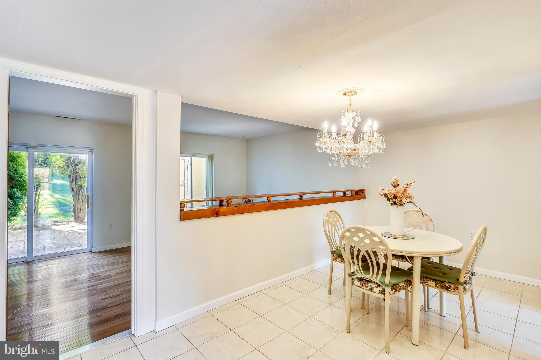 9452 Horizon Run Road, Unit 14 Gaithersburg, MD 20886 - Photo 4 of 32 Dining Room
