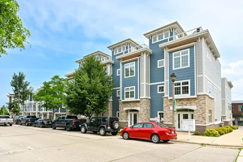 $745,000 | 307 East Pier Street, Port Washington, WI 53074