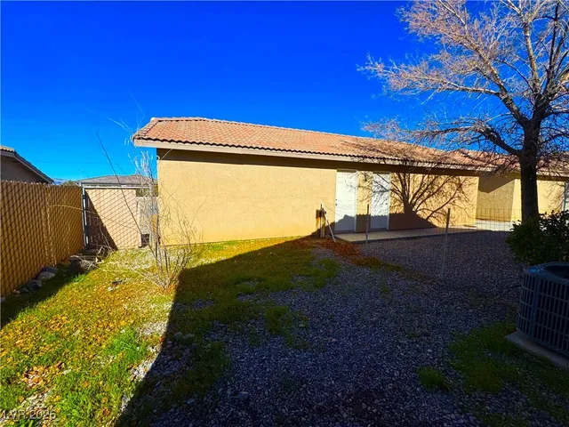 $1,075 | 2501 East Ambush Street, Unit A, Pahrump, NV 89048