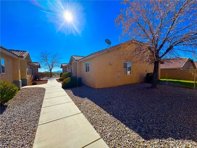 $1,075 | 2501 East Ambush Street, Unit A, Pahrump, NV 89048