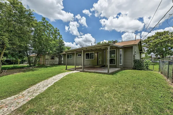 $1,995 | 8527 Maine Drive, Austin, TX 78758