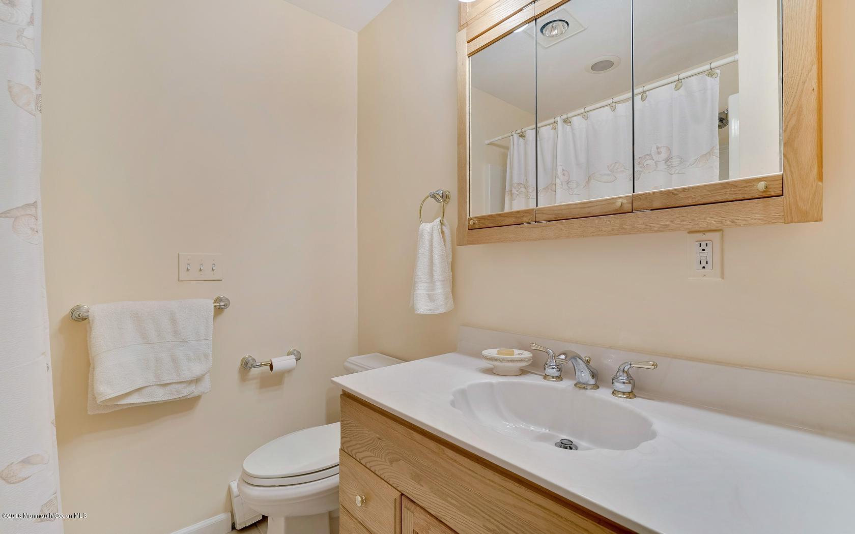 216 Maplewood Road Barnegat, NJ 08005 - Photo 29 of 37 28